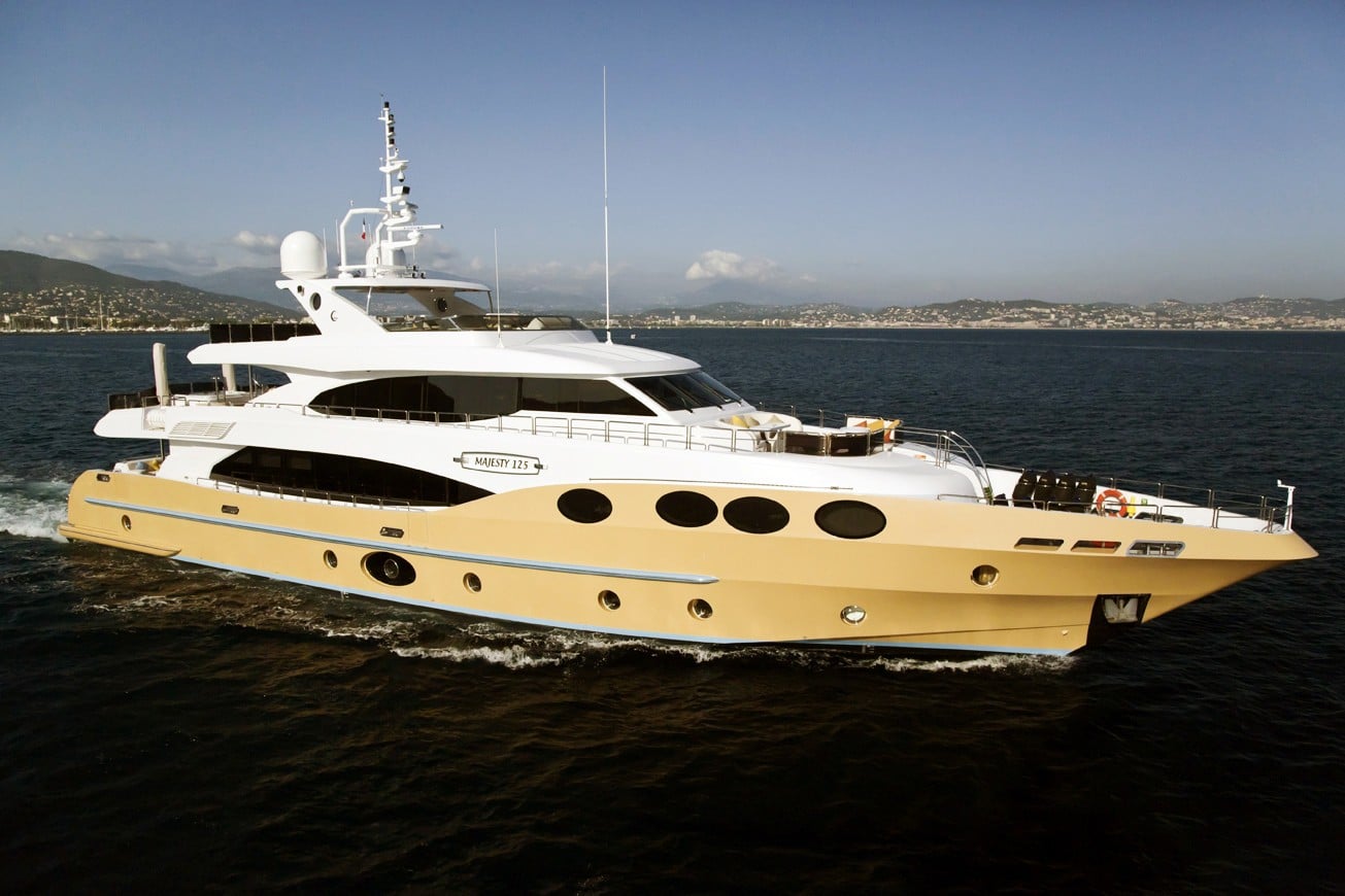 Location-Charter-Yacht-M-Y-Marina-Wonder