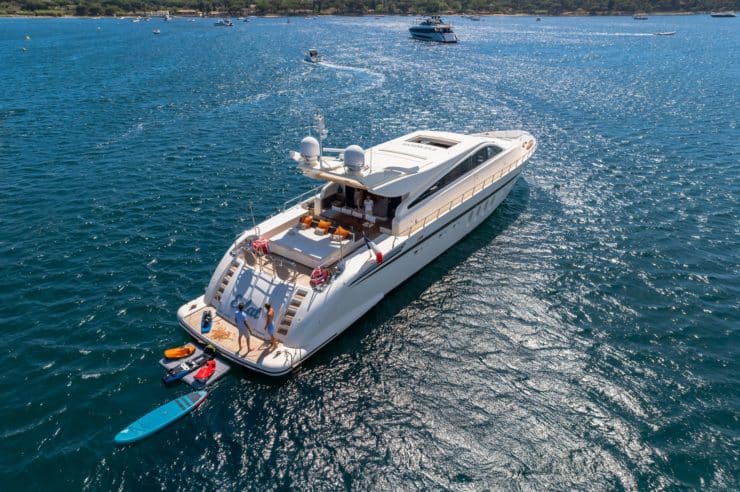 Yacht-charter-ECLAT