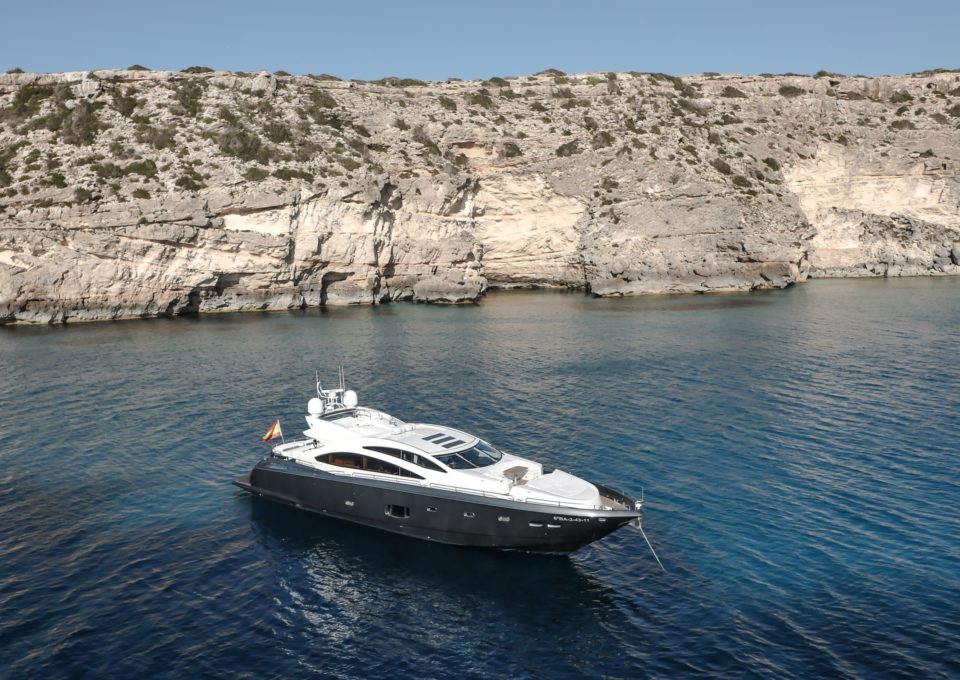 M/Y ALVIUM | Arthaud Yachting