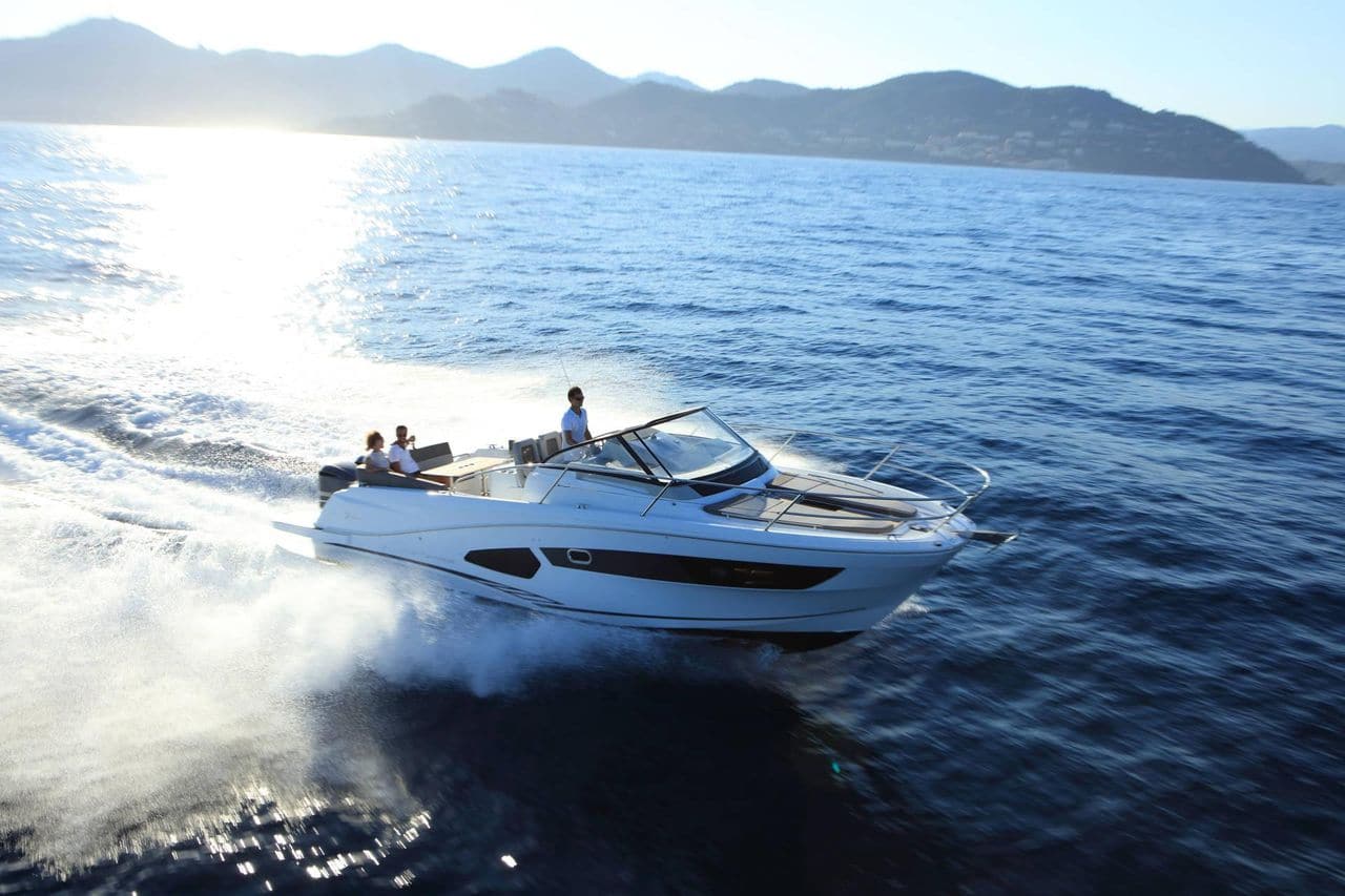 day-charter-yacht-rental-m-y-cap-camarat-10-5