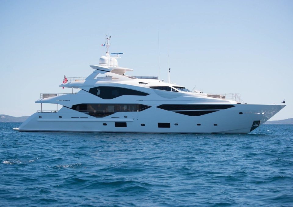 location-yacht-charter-MY-e-motion-Monaco-Cannes-Corsica