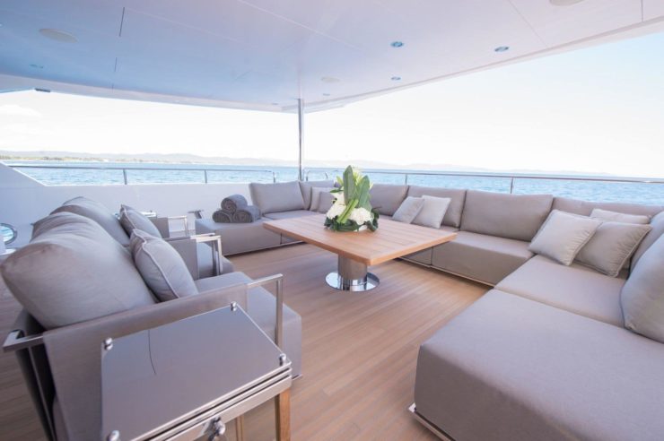 location-yacht-charter-MY-e-motion