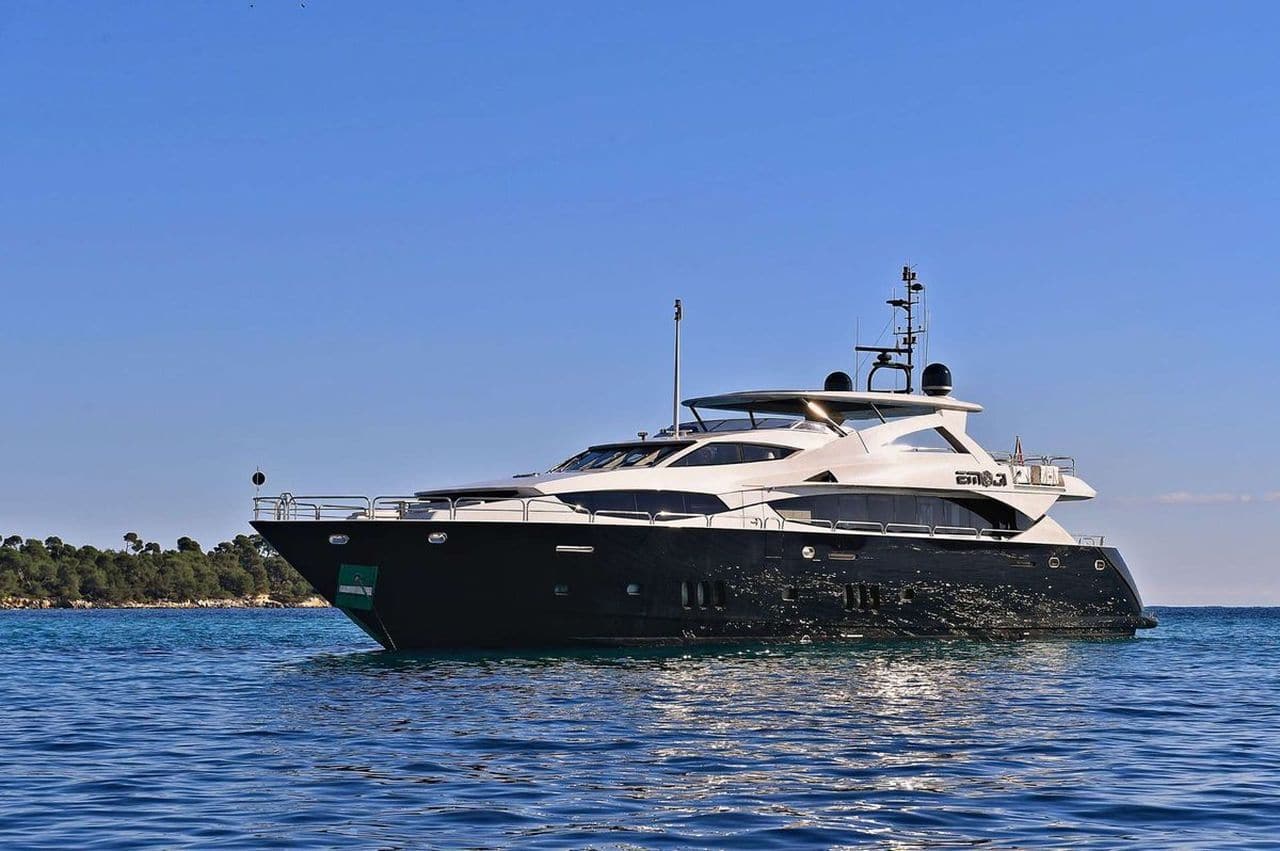 M/Y TENACITY (EX-EMOJI) | Arthaud Yachting