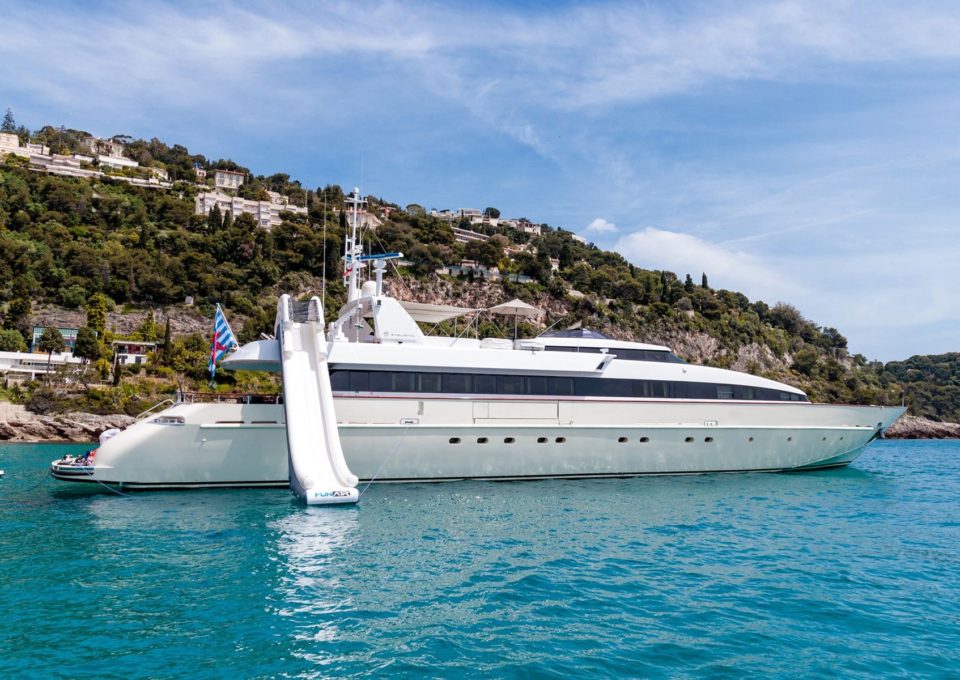 location-yacht-charter-MY-hemilia