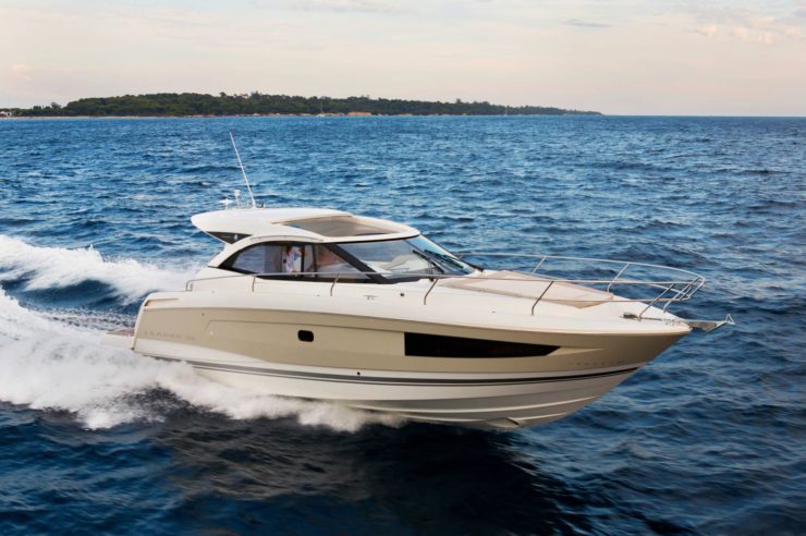 M/Y LEADER 36 | Arthaud Yachting