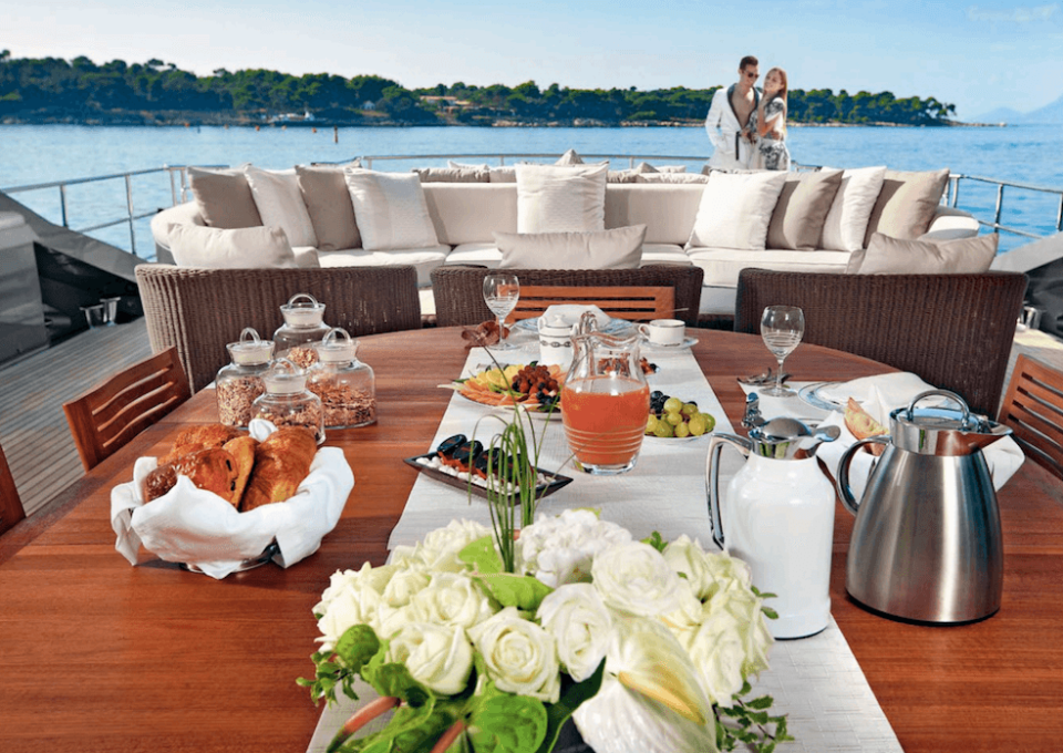 location-yacht-charter-MY-silver-wave-cannes-french-riviera