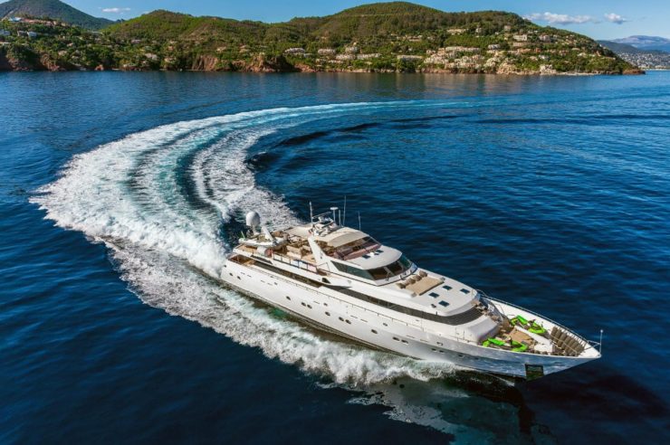 location-yacht-charter-MY-sunliner