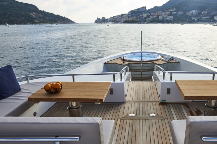 location-yacht-charter-MY-takara