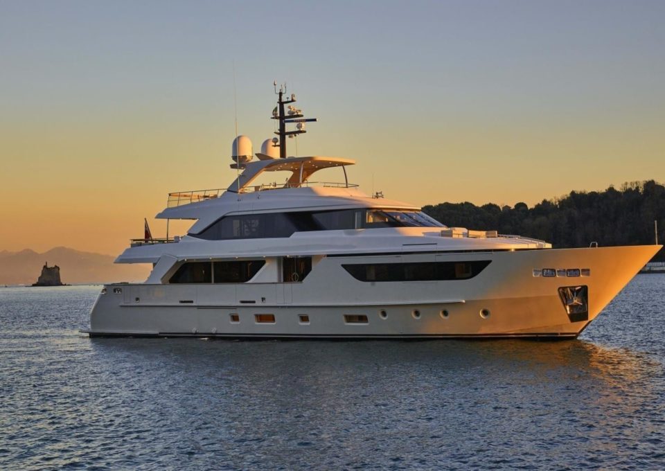 location-yacht-charter-MY-takara