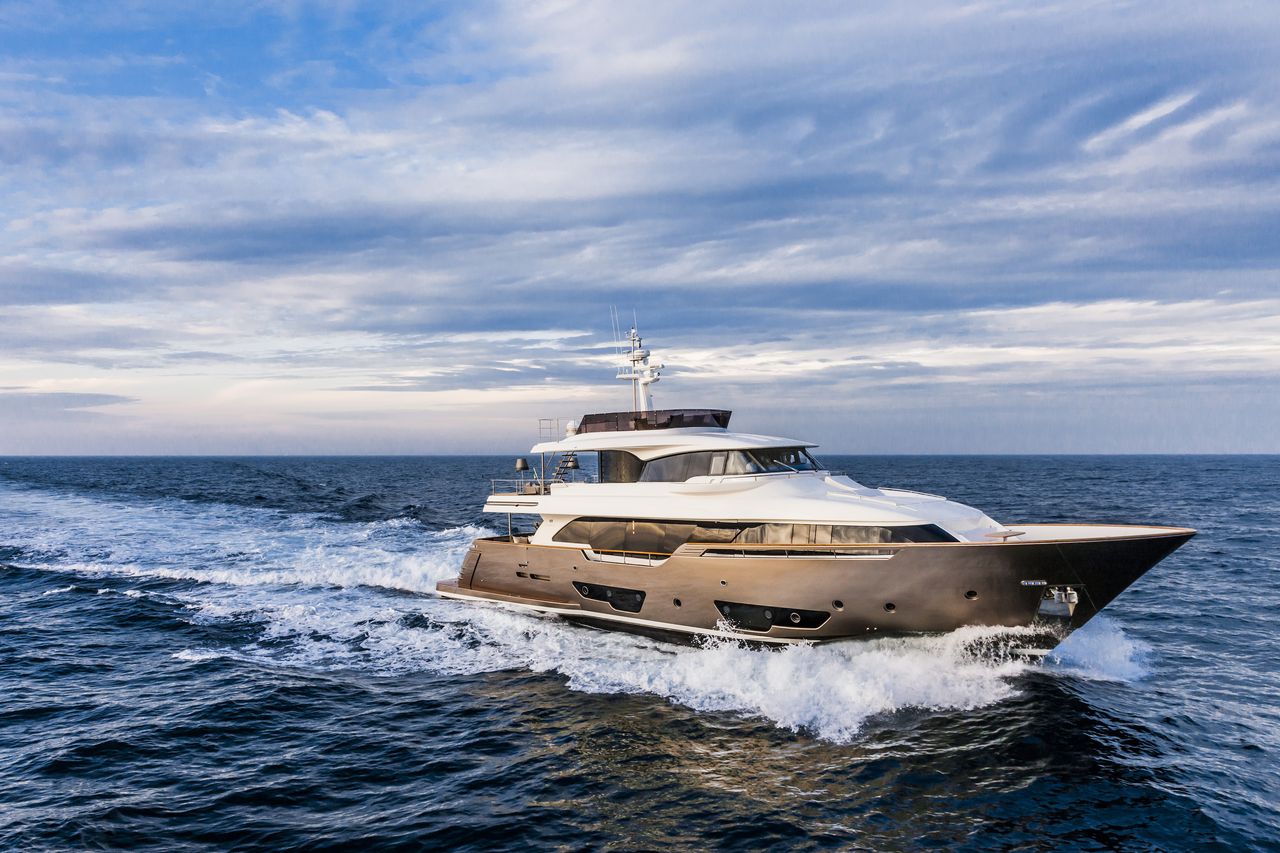 M/Y YVONNE | Arthaud Yachting