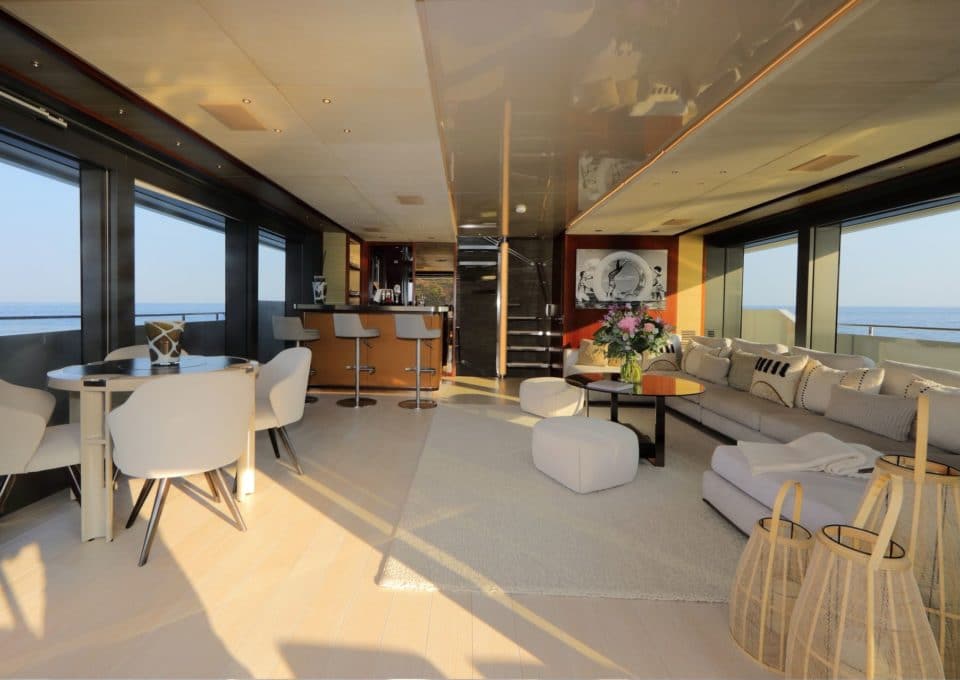 location-yacht-charter-MY-X-cannes