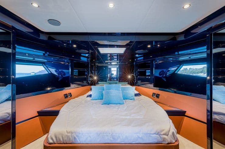 day-yacht-charter-Riva-MY-Dolce-Riva-48-cannes-monaco-saint-tropez