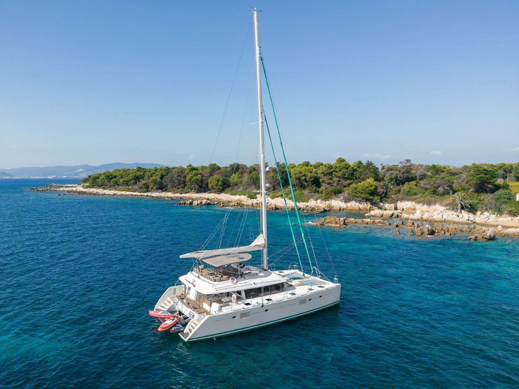 day-charter-rental-maxi-catamaran-s-y-lagoon-560-1