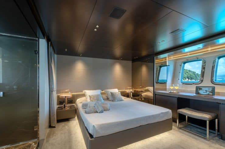 Yacht-charter-MY-OZONE (40)