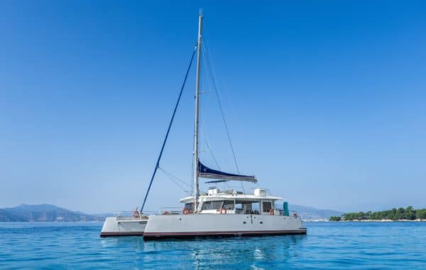 Maxi-Catamaran charter | Arthaud Yachting