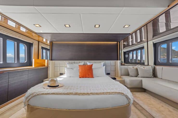 Yacht-charter-ABSOLUTE-60