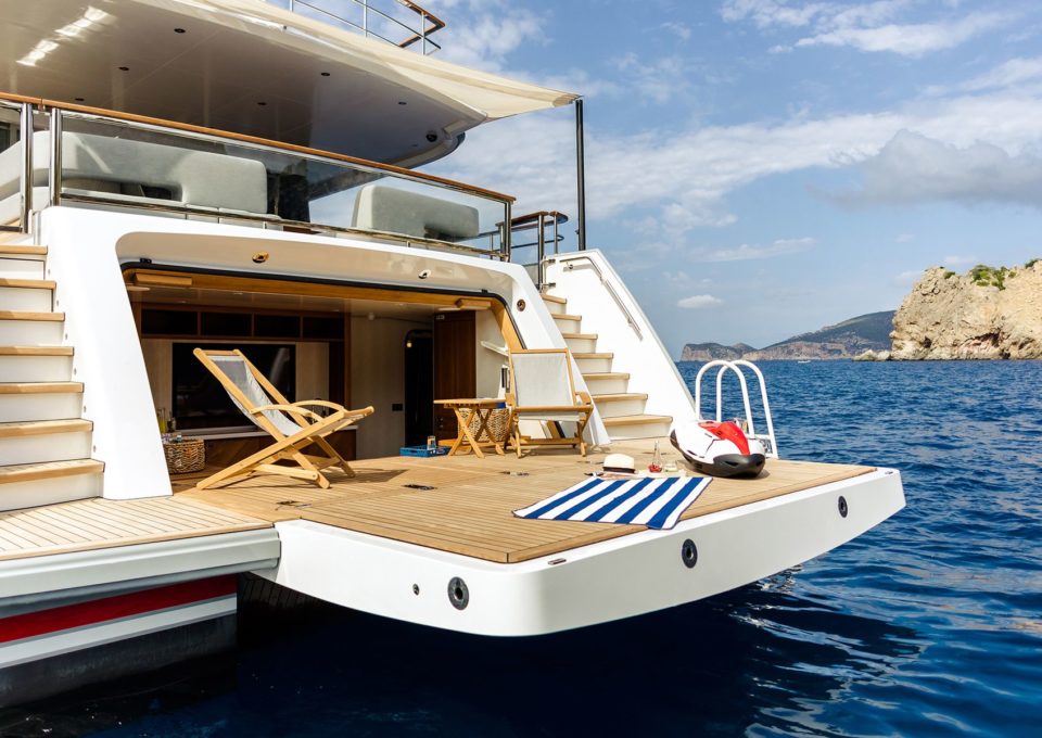 location-yacht-charter-calypso-I