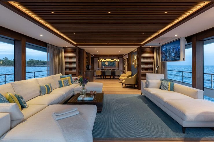 location-yacht-charter-m-y-mana-I