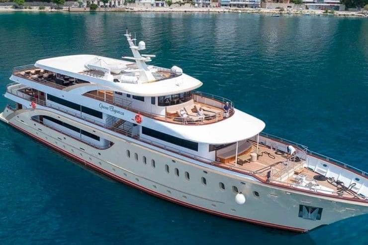 M/Y QUEEN ELEGANZA | Arthaud Yachting