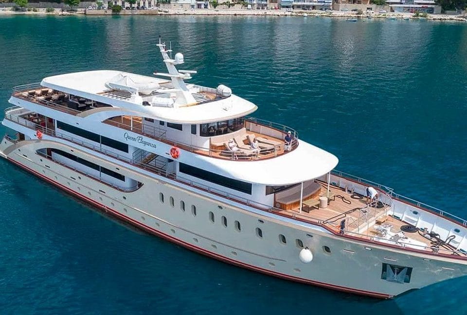 M/Y QUEEN ELEGANZA | Arthaud Yachting