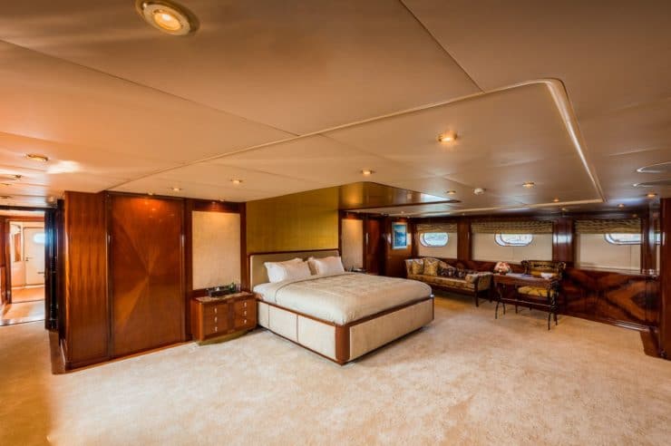 Yacht-charter-S-Y-MUTIARA-LAU