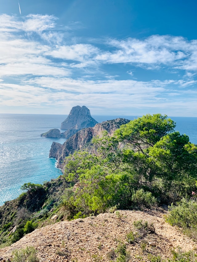 Discover the mysterious Atlantis cove in Ibiza | Arthaud Yachting