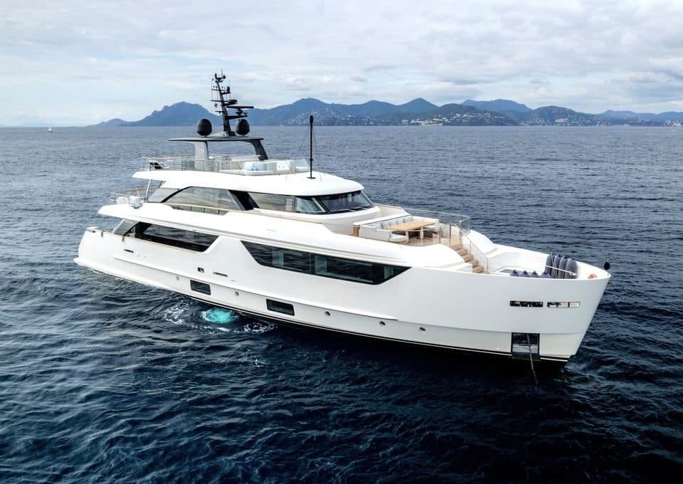 motor-yacht-charter-SABBATICAL