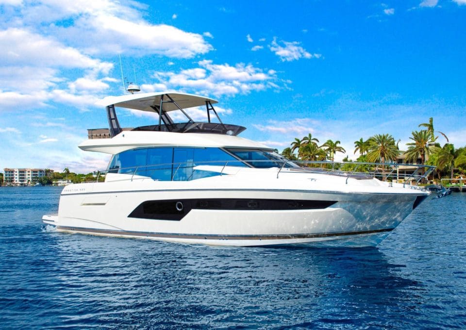 Yacht-charter-M-Y-PRESTIGE-520