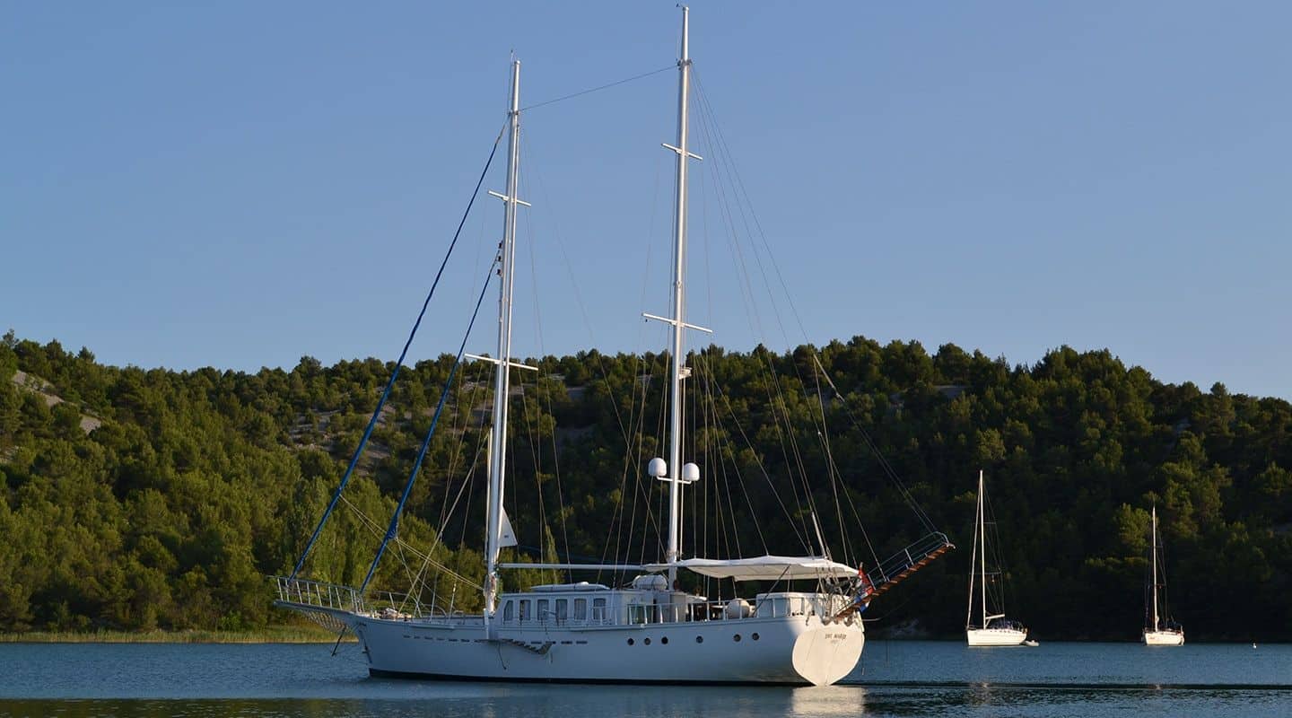 Yacht-charter-S-Y-DVI-MARIJE_17