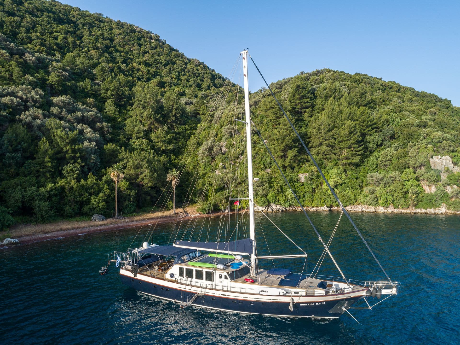 Yacht-charter-S-Y-VIVA-SHIRA