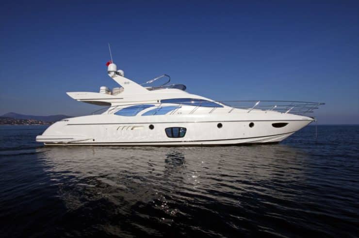 day-charter-rental-m-y-azimut-62-fly