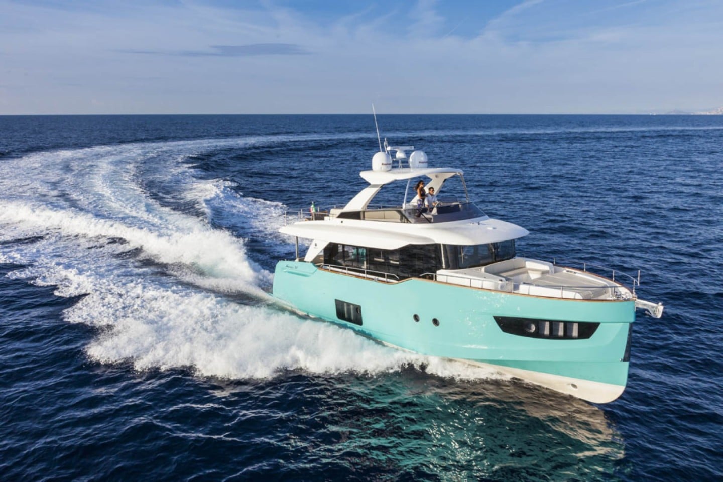 day-charter-rental-yacht-m-y-navetta-58