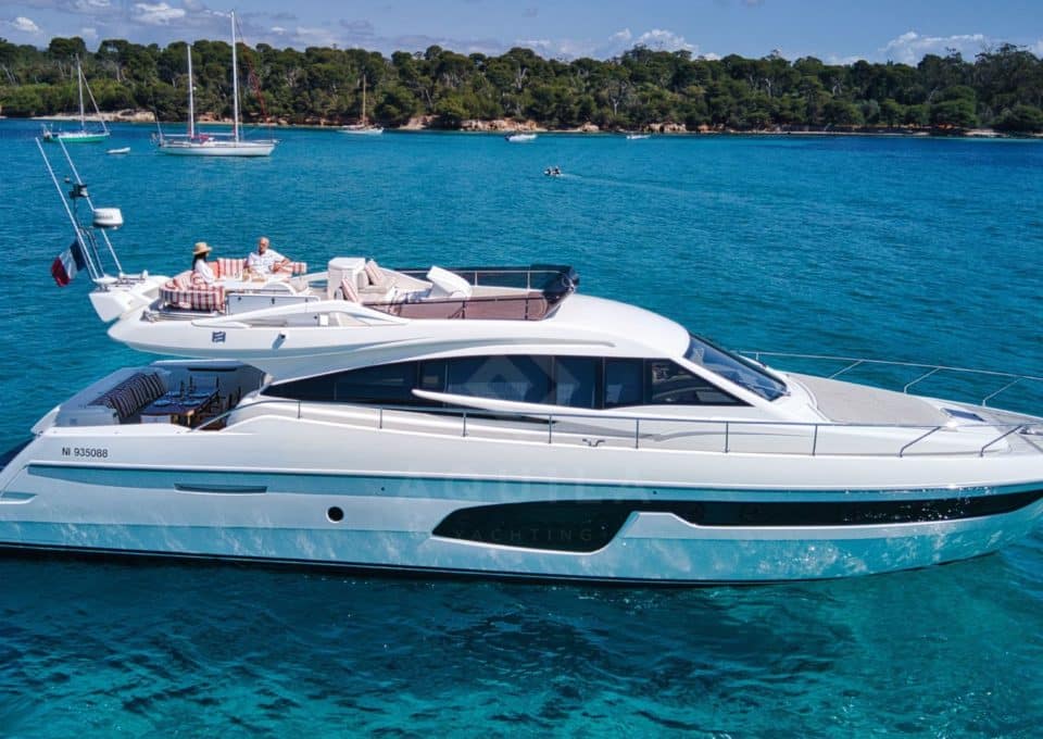 Yacht-charter-BELLE PLAGE