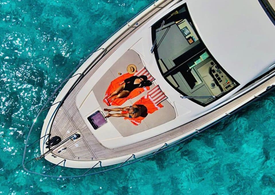 Yacht-charter-BELLE PLAGE