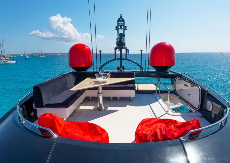 Yacht-charter-PALUMBA