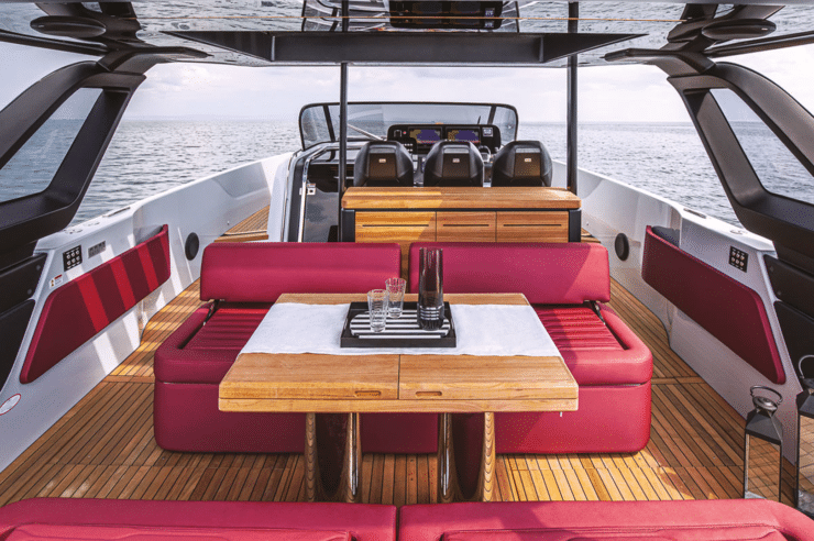 day-charter-rental-m-y-cranchi-46