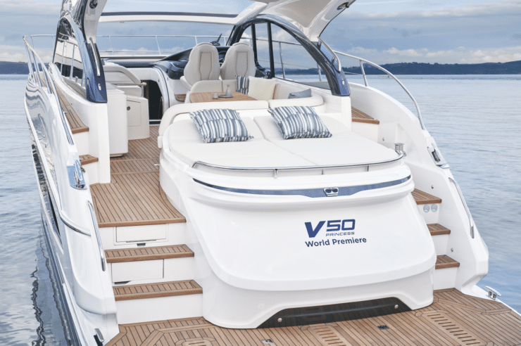 location-yacht-journee-m-y-princess-v50-2024