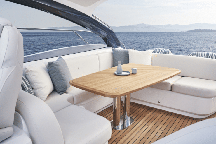 location-yacht-journee-m-y-princess-v50-2024