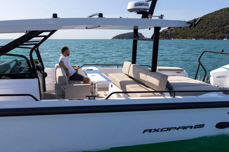 day-charter-rental-m-y-axopar-37