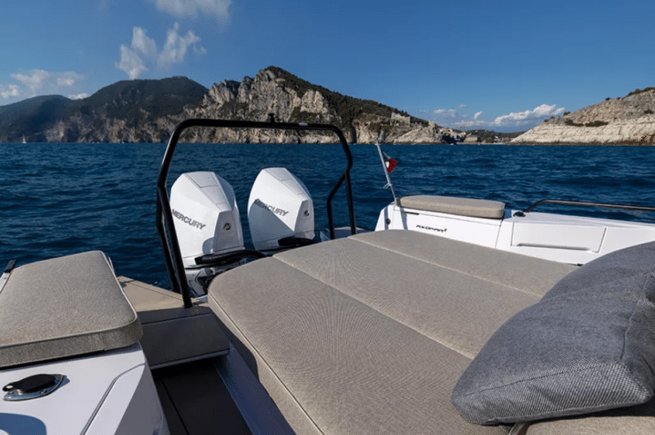 location-yacht-journee-m-y-axopar-37