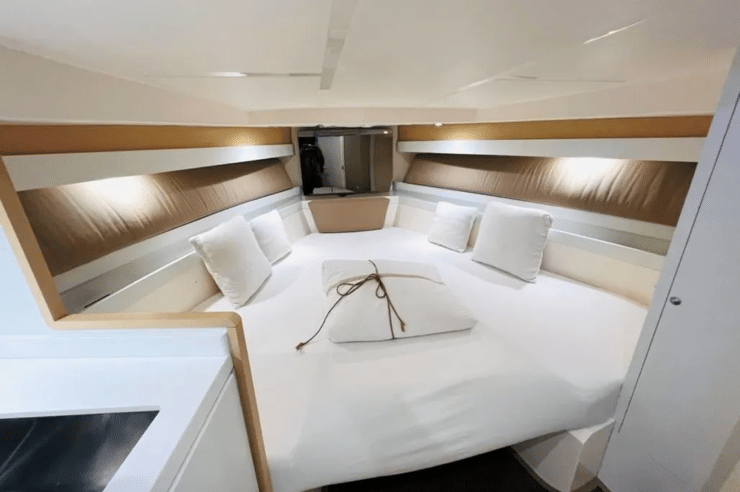 day-charter-rental-m-y-fiart-mare-33