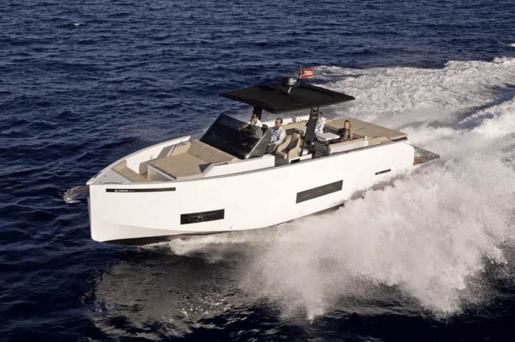 day-charter-rental-m-y-de-antonio-42-open