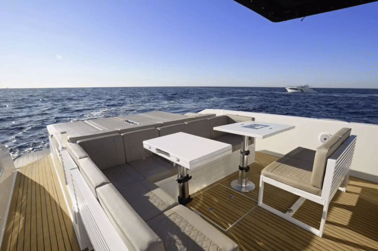 day-charter-rental-m-y-de-antonio-42-open