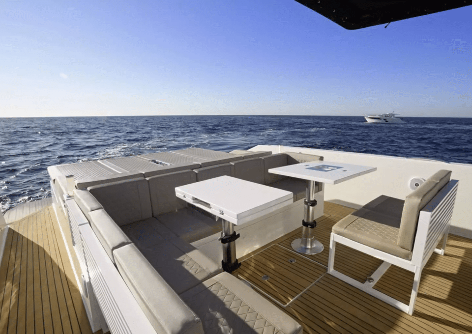 day-charter-rental-m-y-de-antonio-42-open