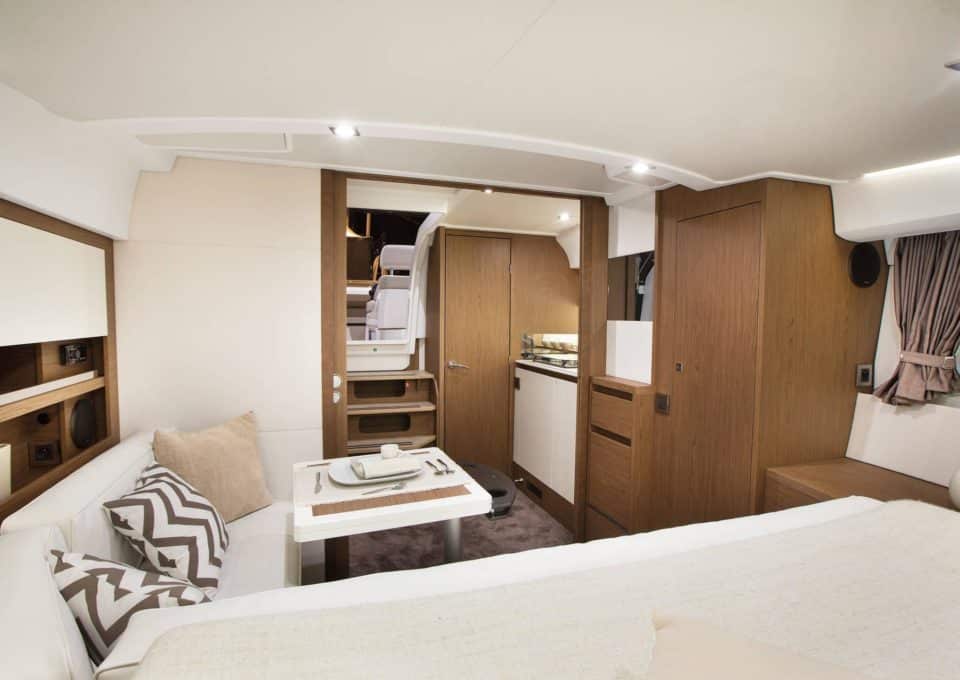 location-yacht-day-charter-rental-MY-leader-36-3