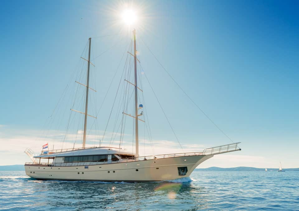 Yacht-Charter-S-Y-Son-De-Mar