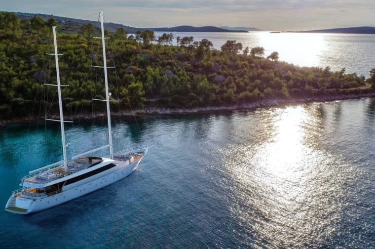 Location-Yacht-Charter-M-S-Aurum-Sky