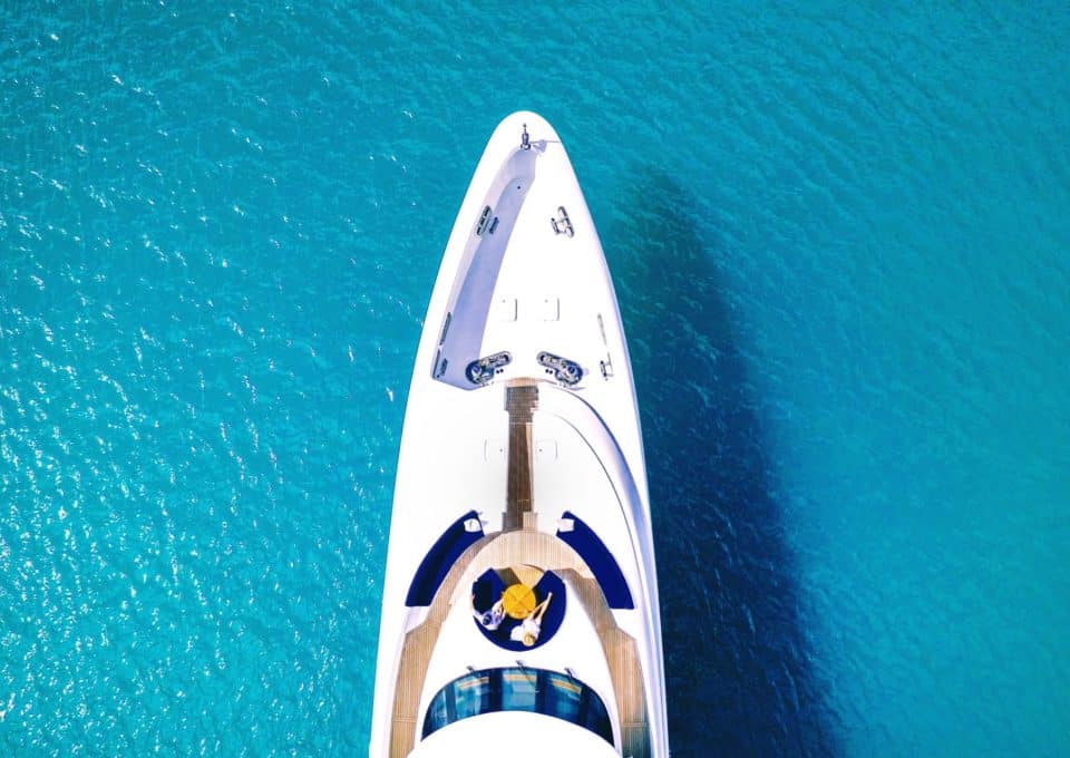 location-yacht-charter-MY-de-lisle-III-3