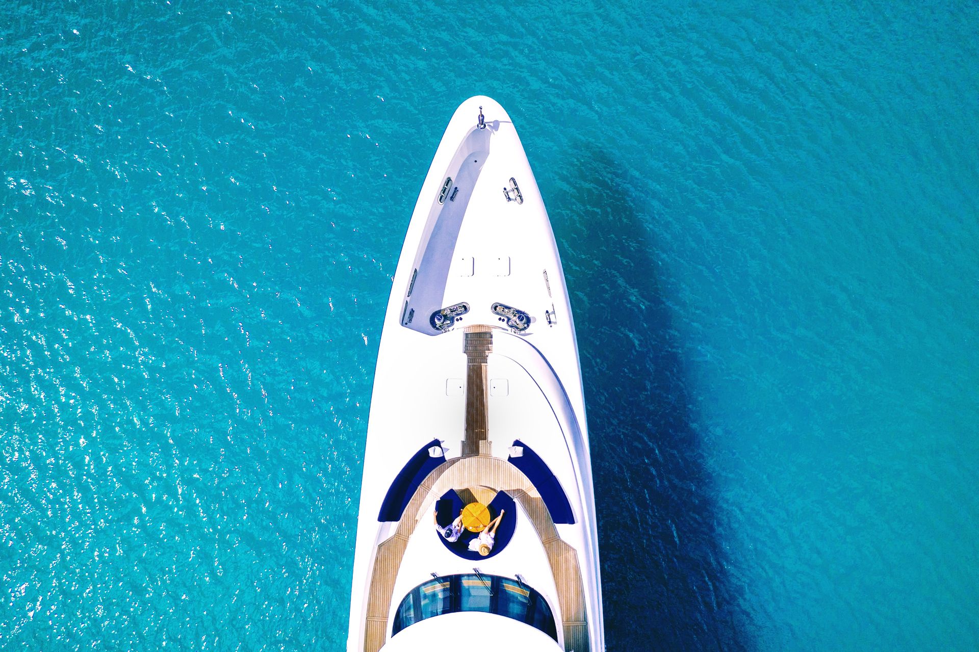 location-yacht-charter-MY-de-lisle-III-3