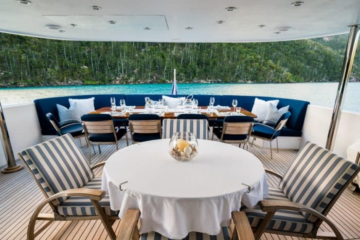 location-yacht-charter-MY-de-lisle-III-3